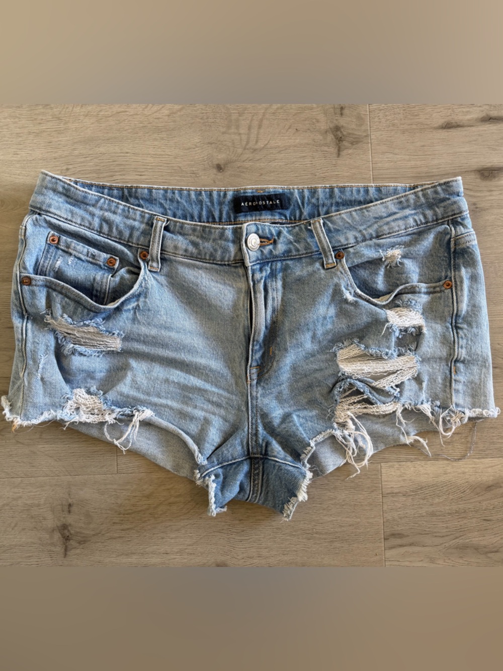Aeropostale Vingage Low Rise shorty shorts size 14 distressed.